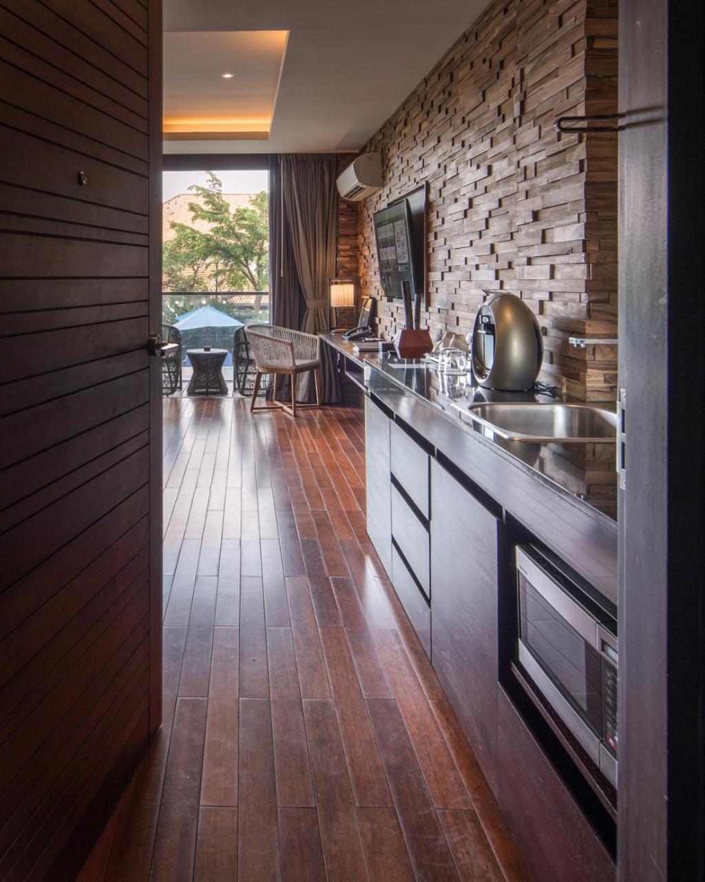 Suites By Watermark Hotel And Spa Jimbaran Exterior foto